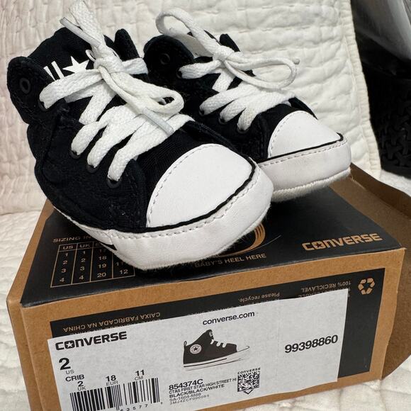 Converse Crib First Star Infant Sneakers Size 2 New in Box - Picture 1 of 4